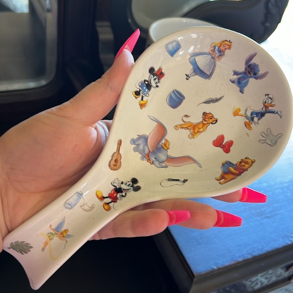 New Large Coffee/Tea set featuring Disney characters - Picture 5 of 5